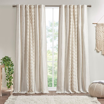 Panneau de rideau en coton avec rayures et doublure en chenille, ce qui rehausse l'esthétique et l'intimité de la pièce