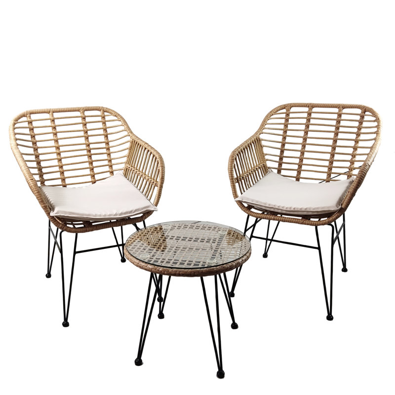 Ensemble de 3 chaises en métal brun à demi-dossier tissé avec table de bout