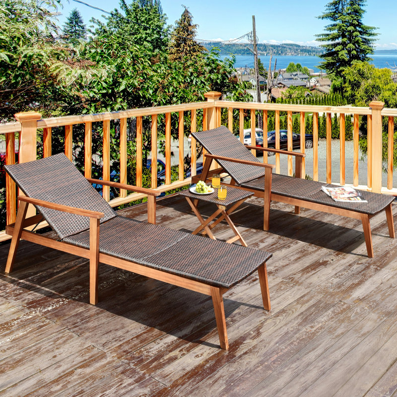 Tilbury Outdoor Chaise Lounge with Table