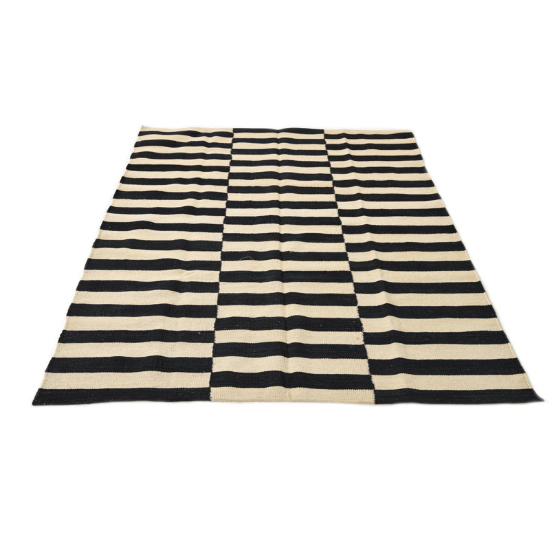 Tapis noir et blanc Ohlson