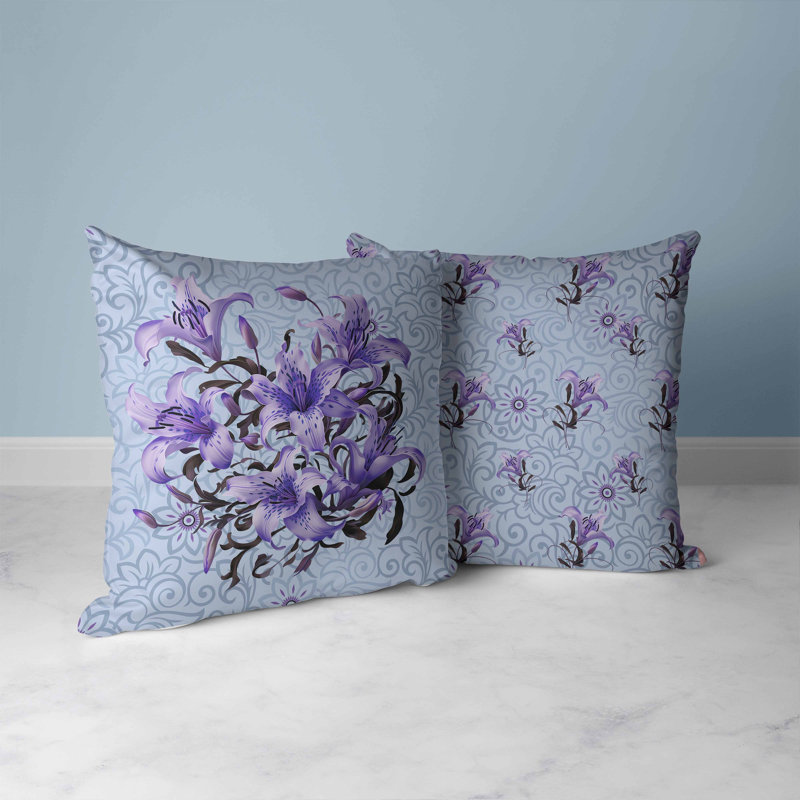 Coussin Enchanted Lily Affair Broadcloth, Bleu / argent / café, H 18 po x l 18 po