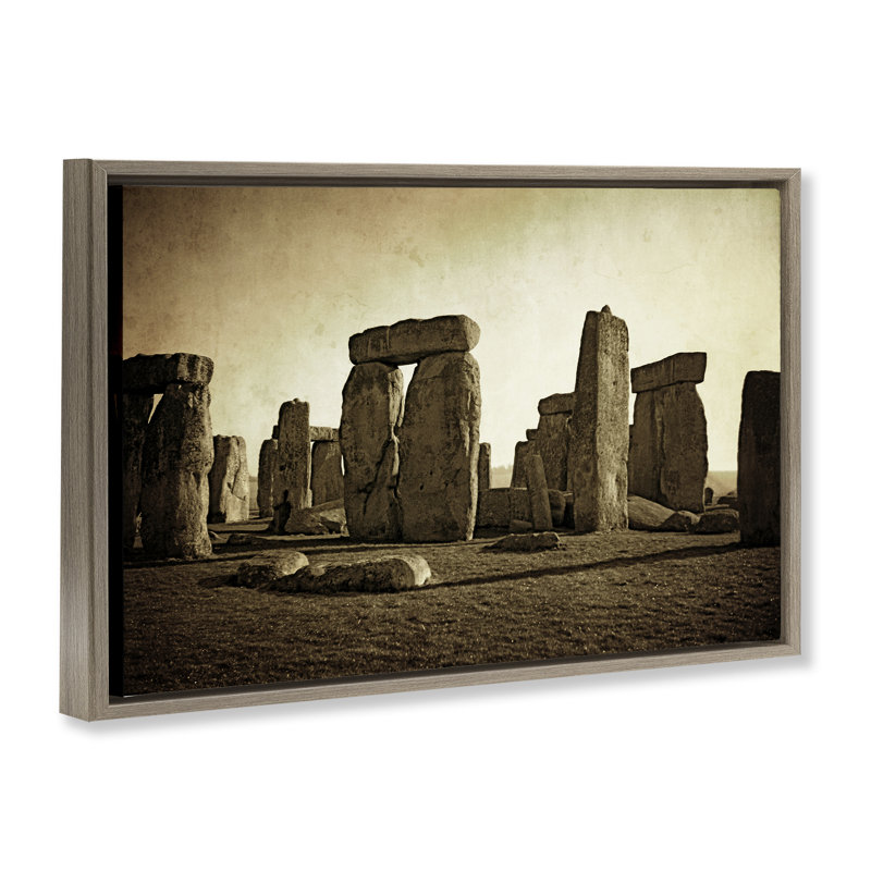  Distant Stonehenge sépia encadré toile flottante par Graffi * Tee Studios, Cadre flottant orme Montalcino, H 17 po x l 25 po