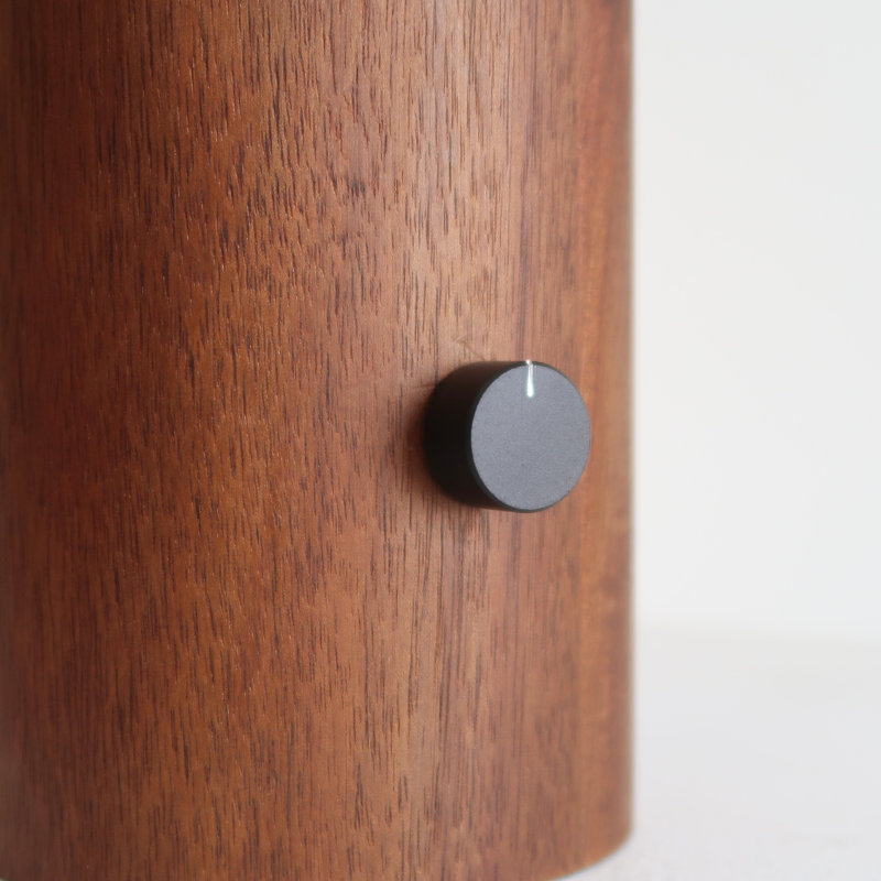 Lampe de table à DEL de style Mid-Century moderne de 14 po avec base en bois Oakley