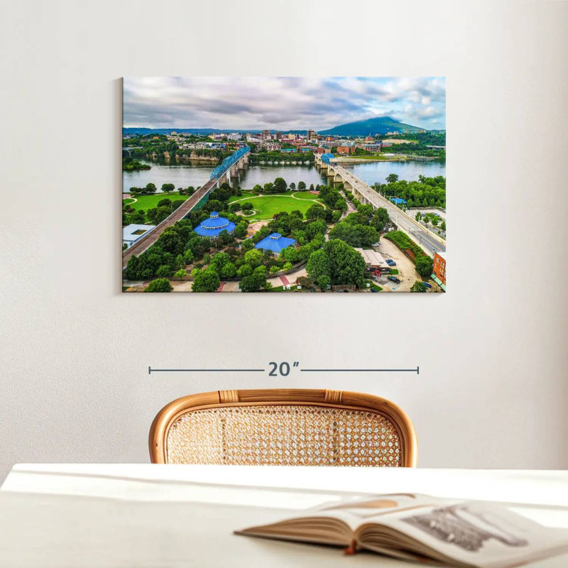 Chattanooga Tennessee, 16" H x 24" W