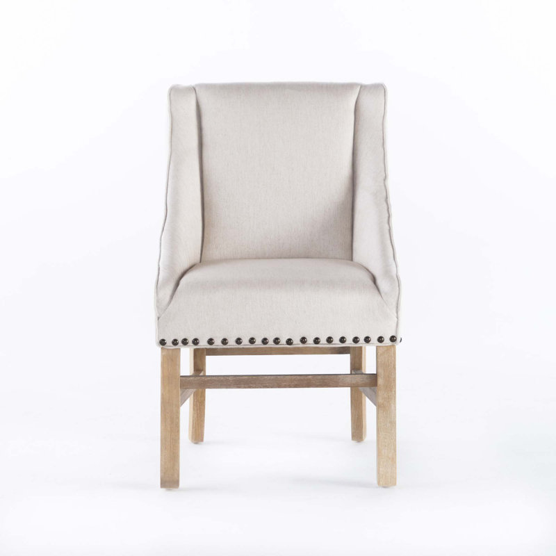 Chaise Worthington