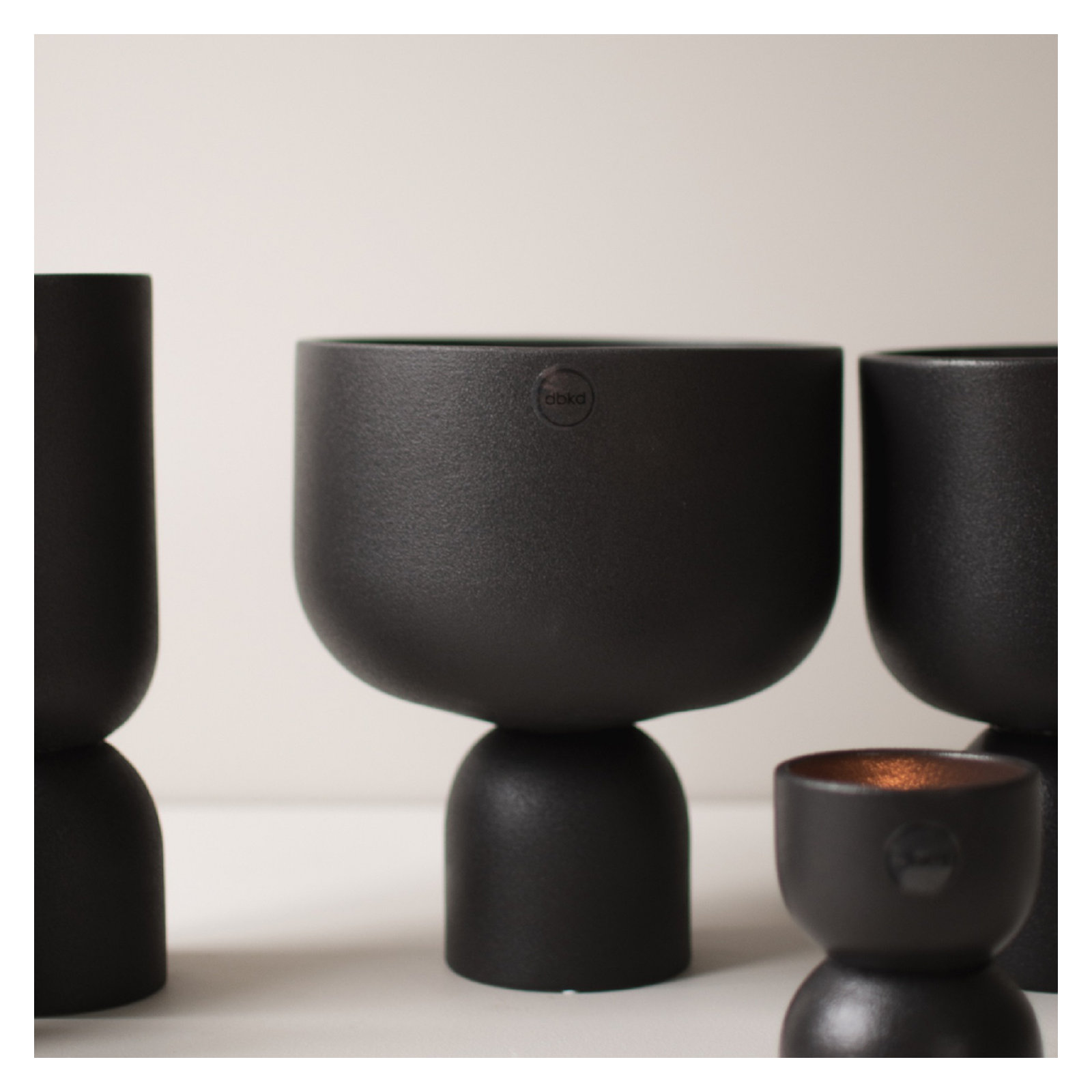 7.87'' Ceramic / Porcelain Table Vase, Black, 7.87" H x 5.12" W x 5.12" D