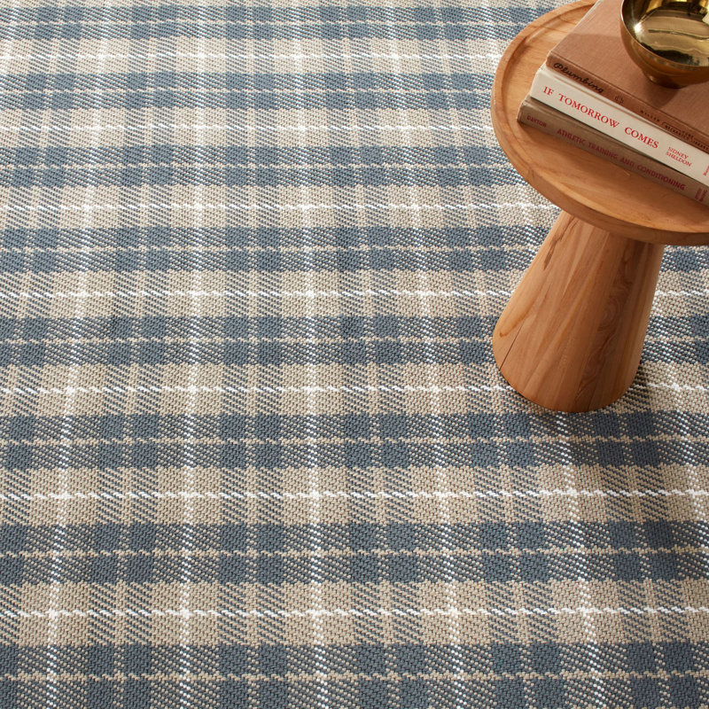 Lakeville Plaid Charcoal Handwoven Indoor/Outdoor Rug, Runner 2'6" x 8'