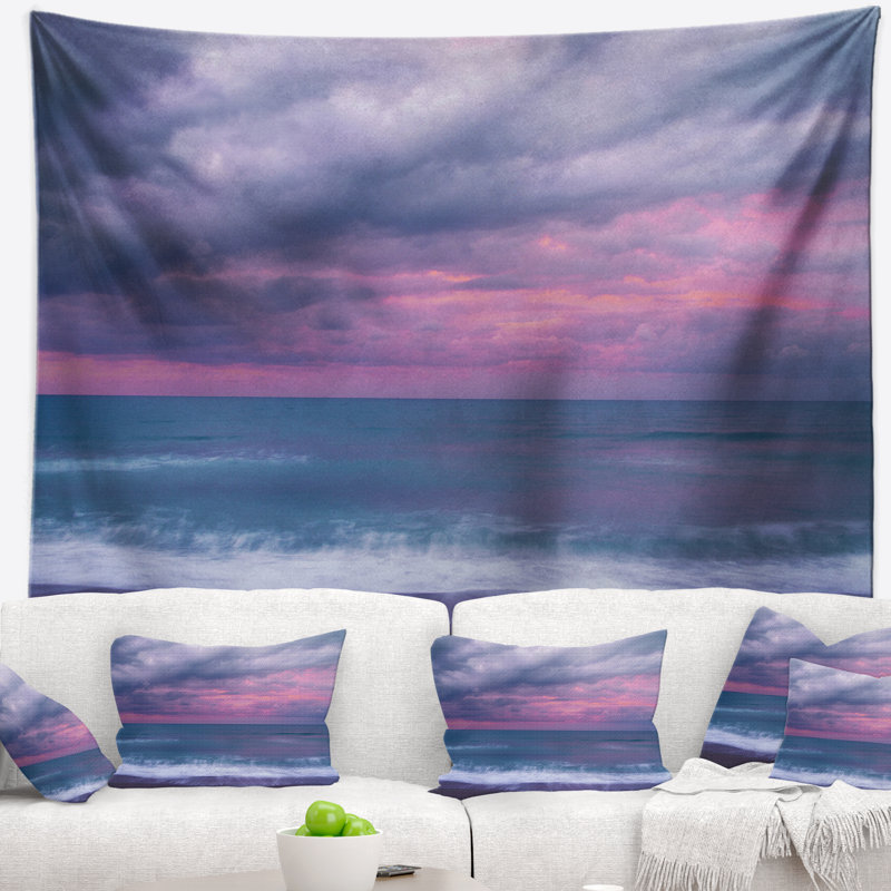 Tapisserie bleu et rose en polyester désactivé sur la mer avec accessoires suspendus inclus, H 32 po x l 39 po