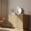 Commode cannelée moderne 47 po à 6 tiroirs avec finition chêne naturel, tiroirs coulissants et ensemble anti-basculement