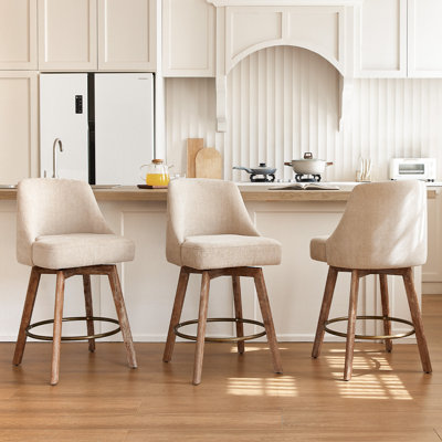 Ensemble de tabourets de bar à hauteur de comptoir de style Mid-Century moderne de 3 360 ° avec pieds en bois massif, chaises pour îlot avec dossier enveloppant, tissu de confort en lin sable