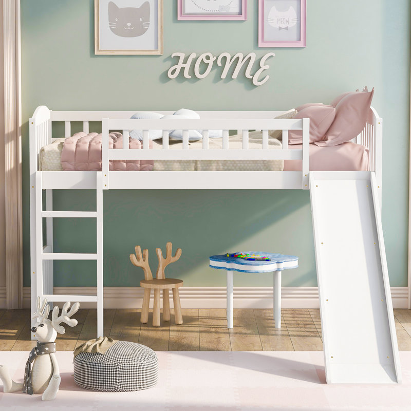 Lit mezzanine blanc avec lit en bois massif pour une glissade confortable et blanc