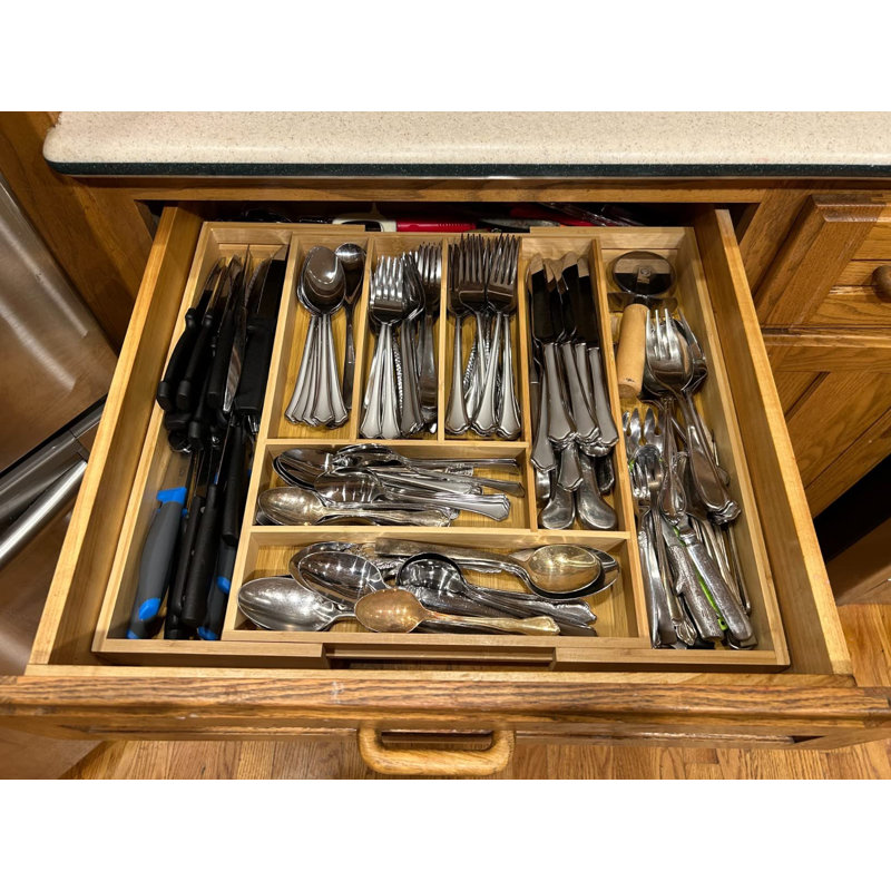 Bamboo Expandable Silverware Drawer Organizer, Adjustable Kitchen Utensil Tray for Forks, Spoons, And Knives, Wooden Storage Cutlery Holder for Bedroom And Living Room