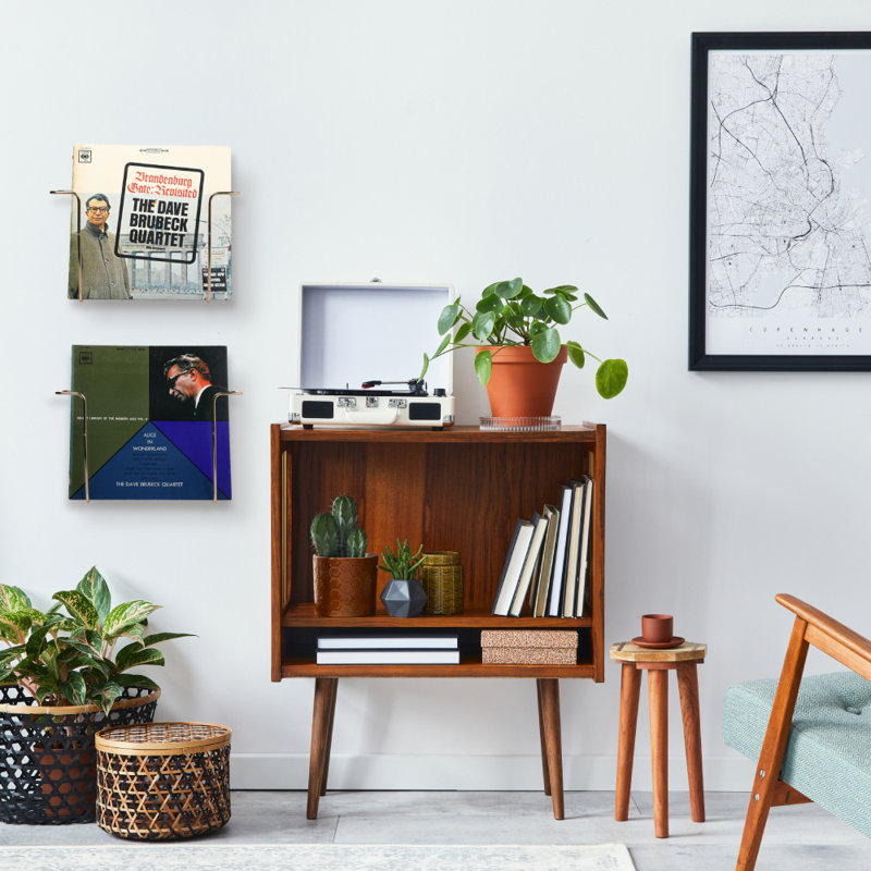 Wall Mounted Vinyl Record Holder – Metal Wire LP Album Display Shelf for Vinyl Collectors (Set of 2)