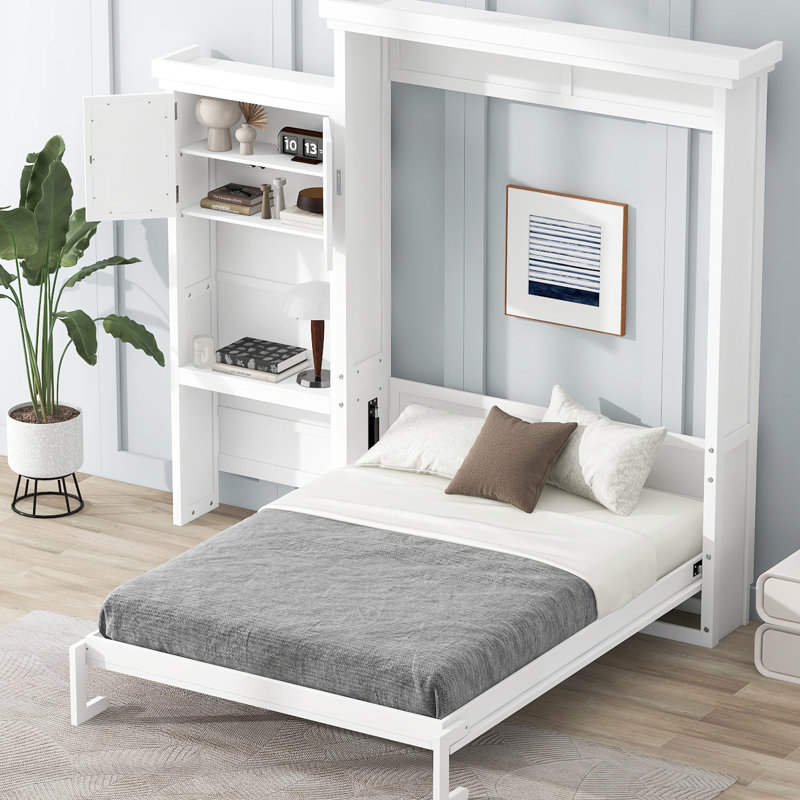 Grand lit, blanc, lit peu encombrant, décoration à persiennes, pin et bois massif