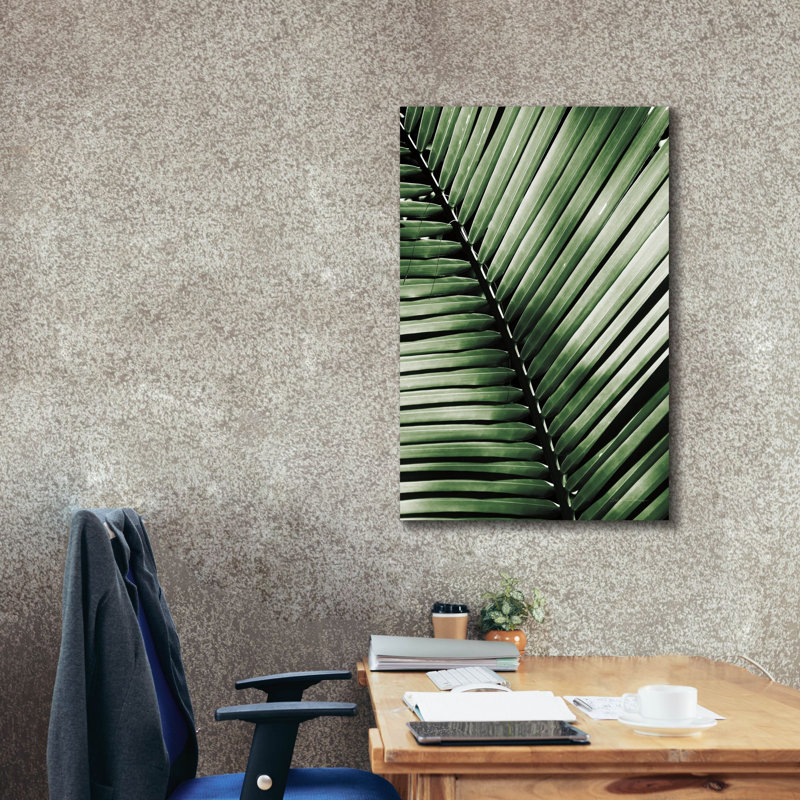 «Palm Frond I Green» par Debra Van Swearingen, art mural sur toile, H 40 po x l 26 po x P 1,5 po