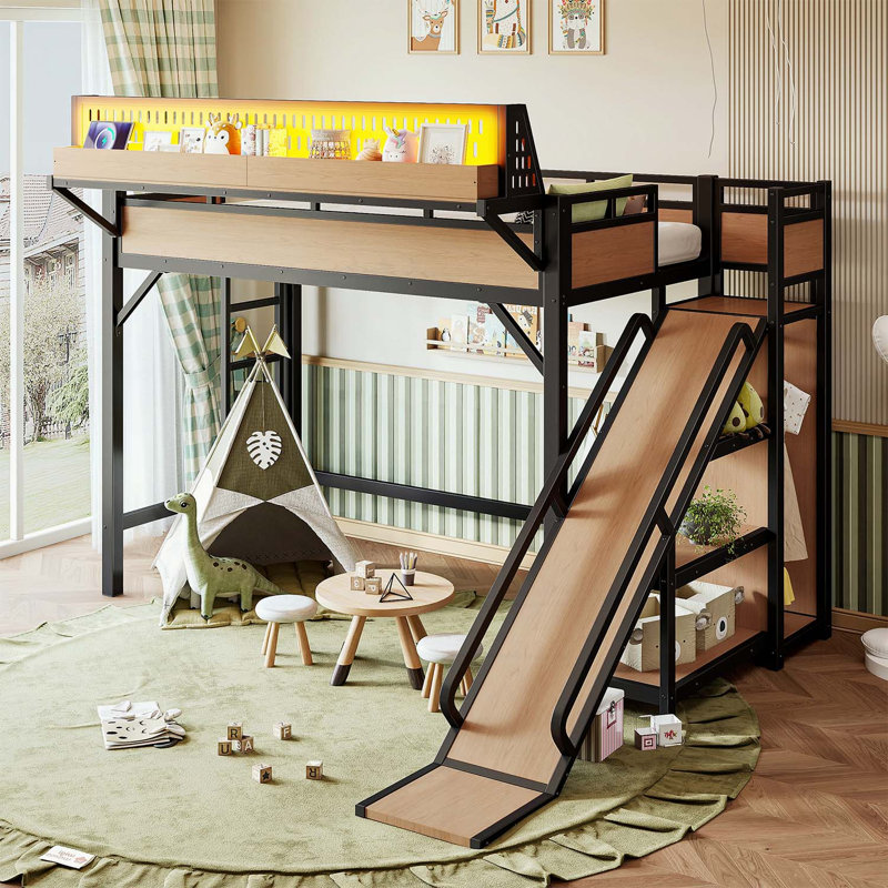 Lit mezzanine simple TG avec glissoire, tablettes de rangement et garde-robe intégrée, structure en métal avec ports USB et lumières DEL, naturel