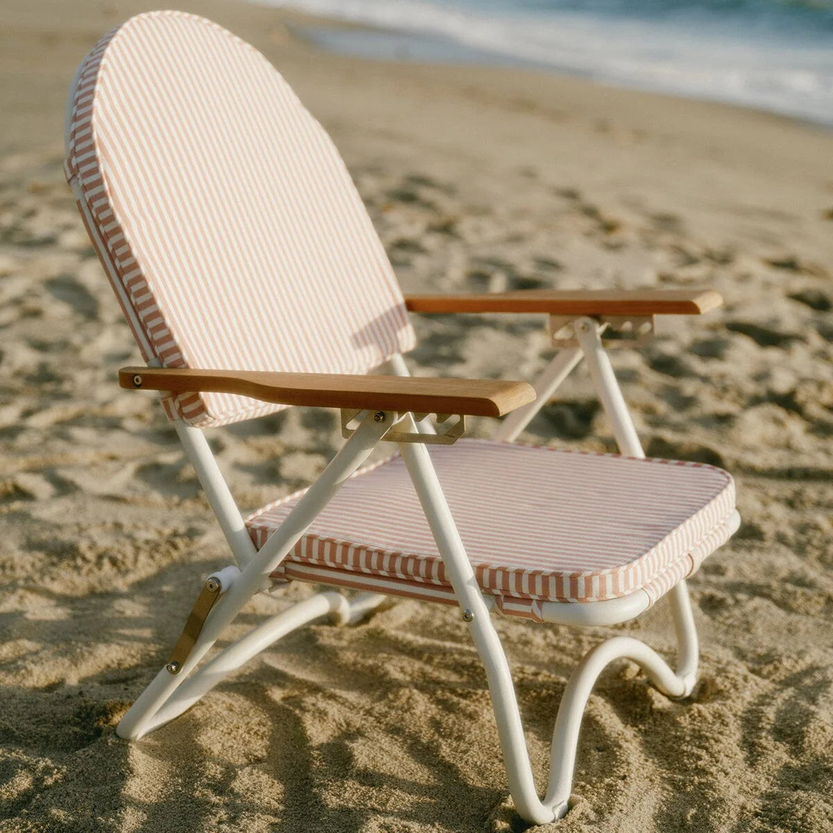 Pam Reclining Beach Chair with Cushion, Pink