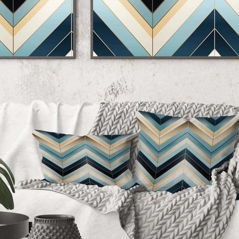 Coussin décoratif en polyester à chevrons bleu et blanc Tiles, H 18 po x l 18 po