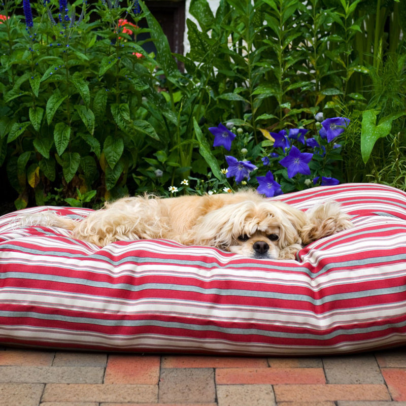 Medium Red Striped Polyester Outdoor Pet Bed