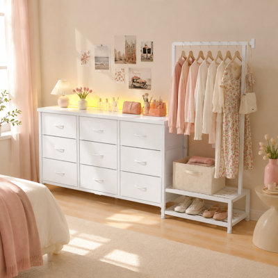 Commode 9 tiroirs en tissu avec éclairage DEL, barre à vêtements et tablette à 2 niveaux