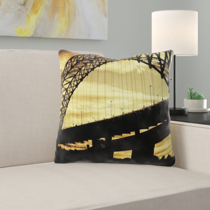 Coussin jubilee bridge