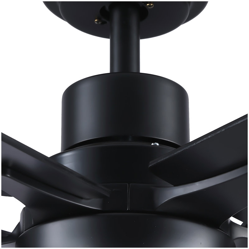 Ventilateur de plafond 52 po avec lumière Lowe