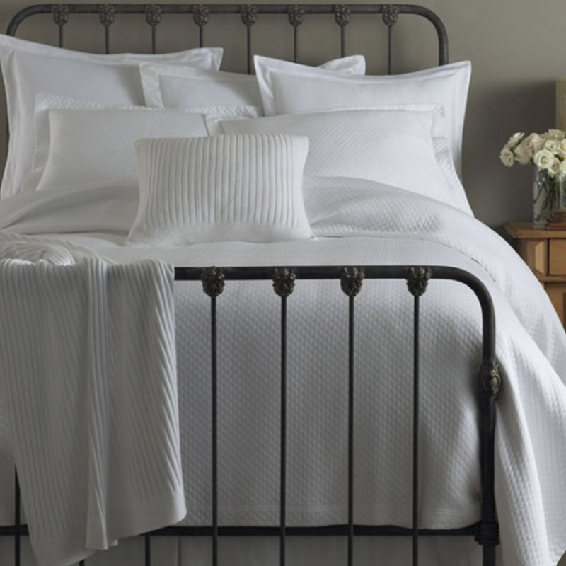 Oxford Tailored Matelassé 22" Bed Skirt, Twin, White