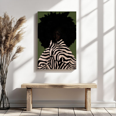 Tableau encadré sur toile - Femme noire en tenue zébrée, clair-obscur saisissant - 61 x 91 cm (24 x 36 pouces) pour salon et chambre