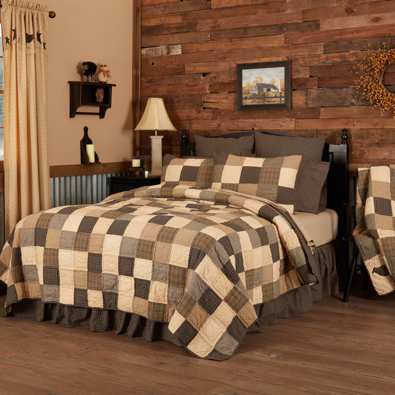 Kettle Grove Black and Beige Cotton King Quilt Set