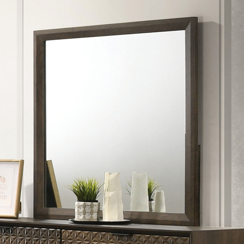 Miroir de commode igbinosa