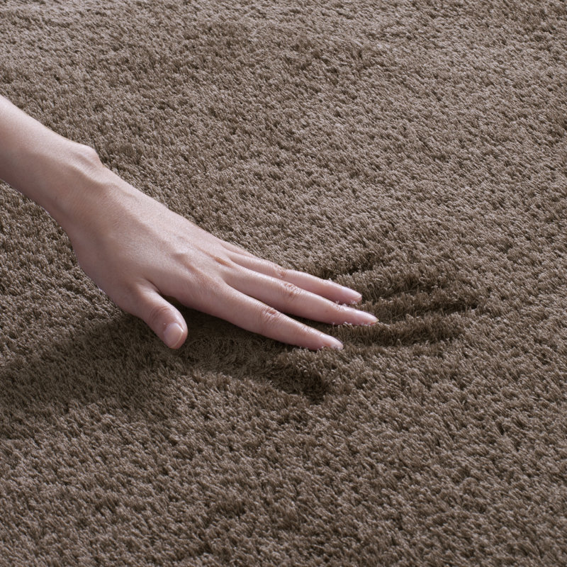 Surface beige foncé tapis Tomberlin, Rond 6 pi 7 po