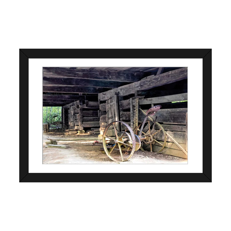 Yesteryear - Reproduction de photo sur toile tendue, H 16 po x l 24 po x P 1 po, Papier d'art encadré noir, Blanc