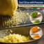 Râpe à fromage à main - Râpe à nourriture plate en acier inoxydable avec poignée en cerisier - Cuisine pour râper le fromage, les épices et le zeste - Gadgets de cuisine fabriqués en Italie par Kings County Tools