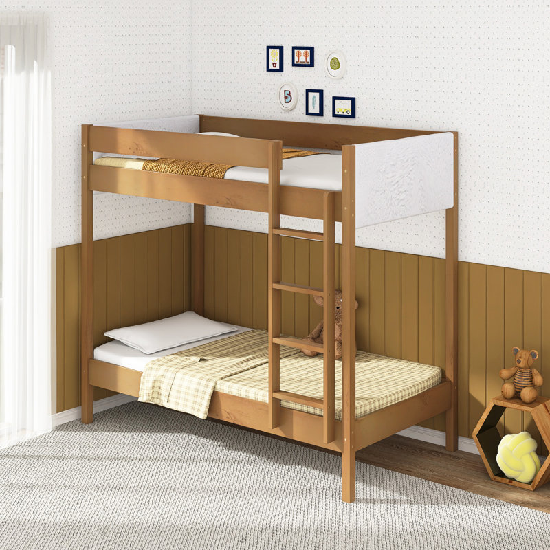 Lit simple superposé simple au-dessus de simple en bois