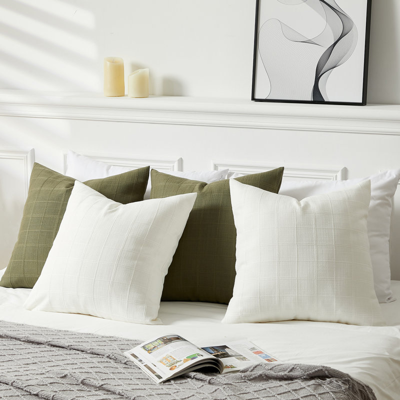 Housses de coussin en chenille à carreaux (ensemble de 4) - Housses de coussin décoratives 18 po x 18 po, douces et lavables - 2 blanches et 2 vertes pour le canapé, le lit et le salon