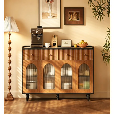 Armoire de rangement multifonctionnelle de style médiéval
