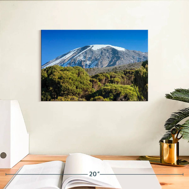 Mont Kilimandjaro enneigé, H 8 po x l 12 po