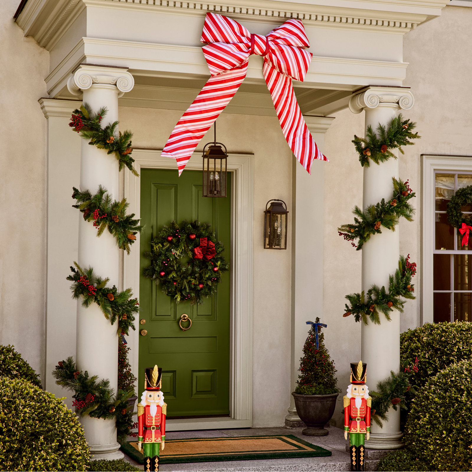 108" Pre-Lit Christmas Garland, 9'