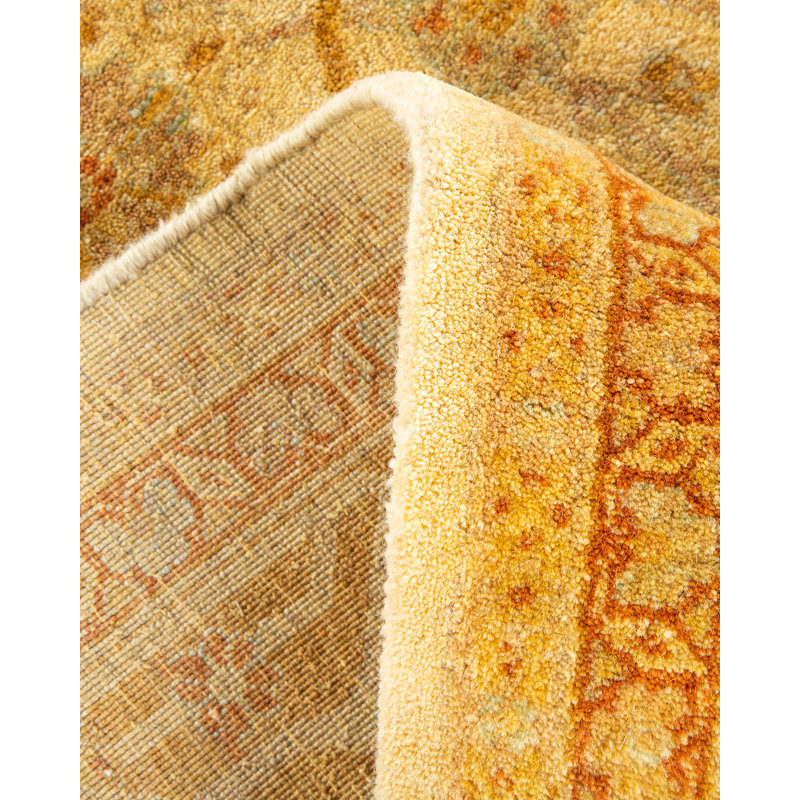 Tapis unique noué à la main Keenan - ivoire / beige, 6 pi 3 po x 8 pi 10 po