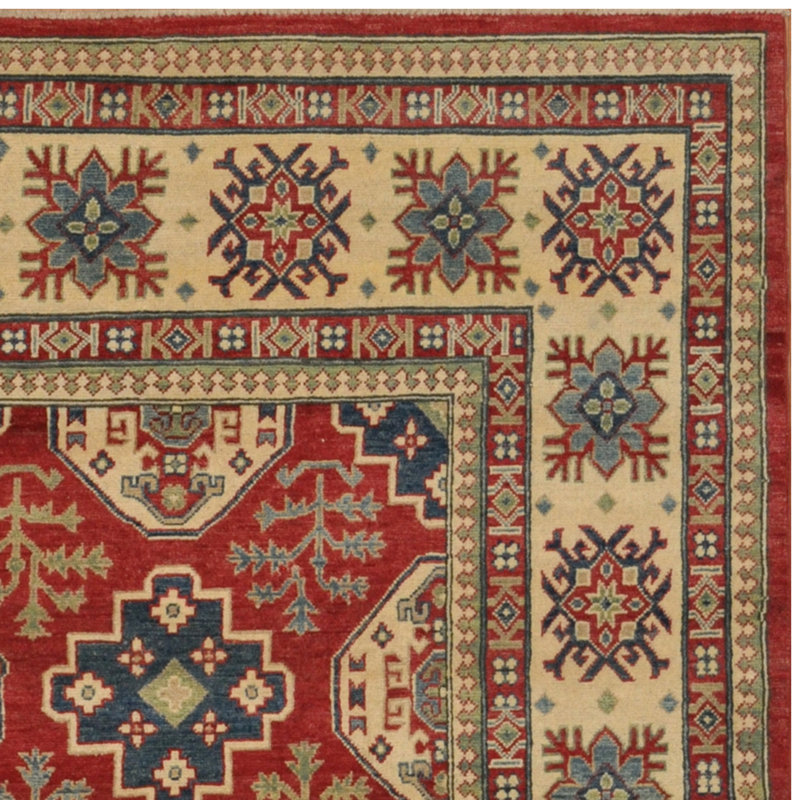 Tapis de zone en laine rouge/beige 8 pi x 9 pi à la main one-of-kind noué la kazak Habib