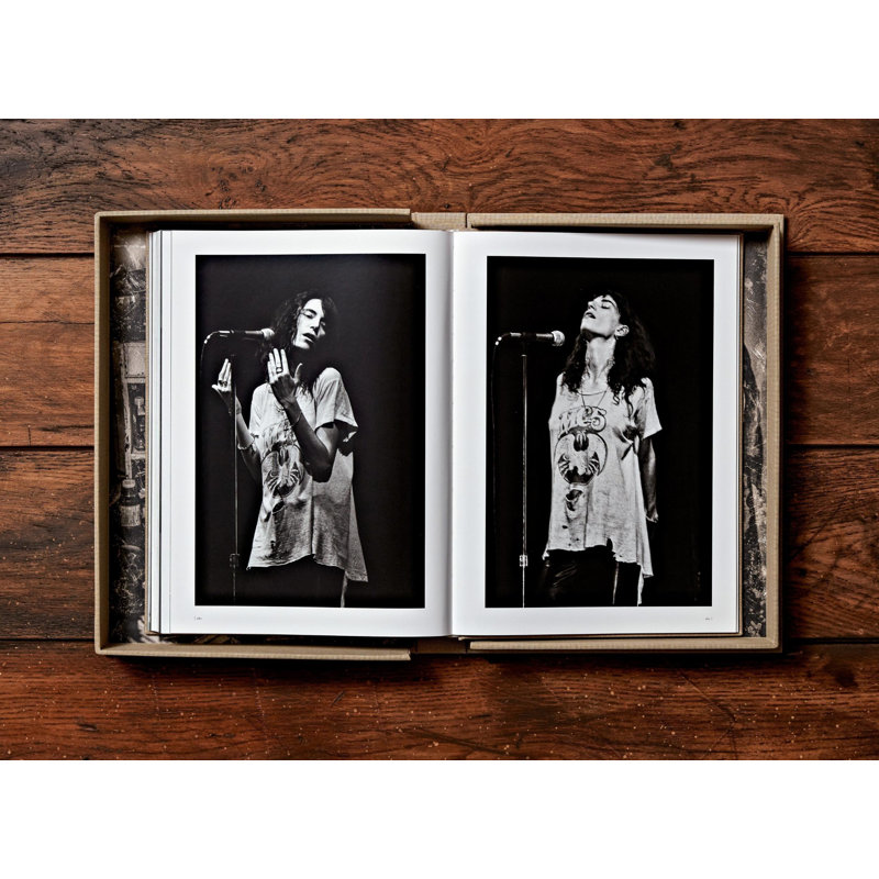 Lynn Goldsmith. Patti Smith. Before Easter After