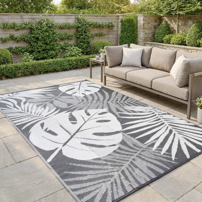 Tapis gris en plastique gris résistant à l'eau