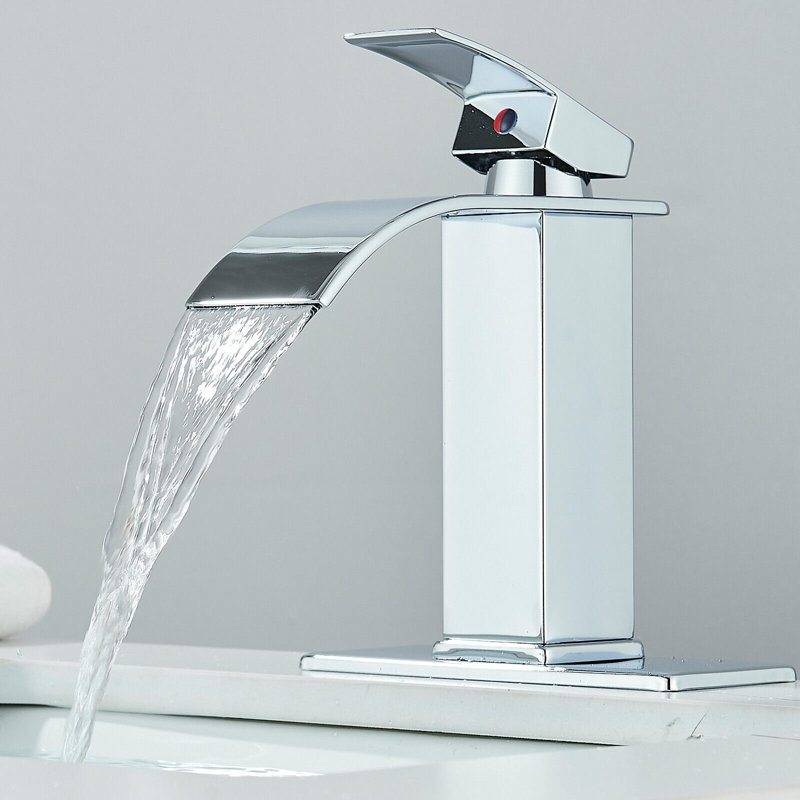 Single-handle Bathroom Faucet with Drain Assembly, Chrome