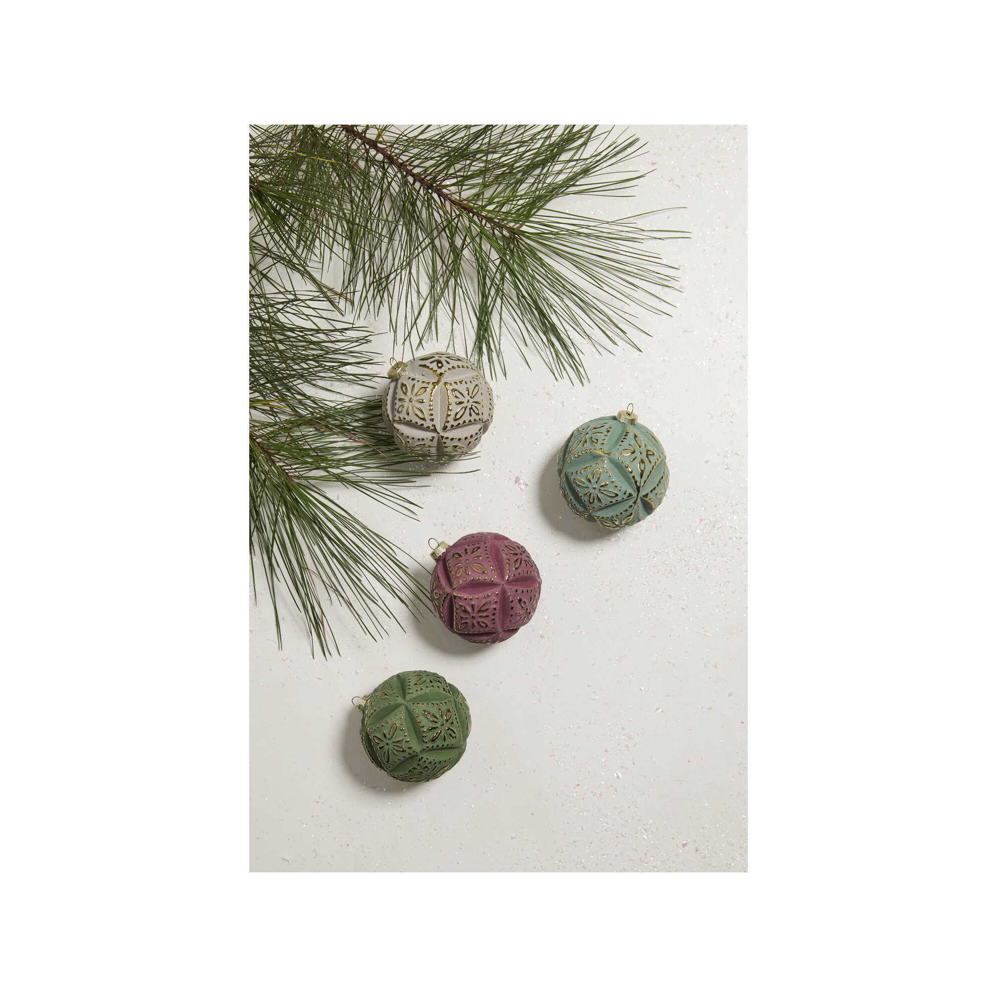 Embossed Ornament 4", Gray