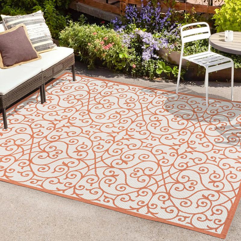 Tapis d'intérieur / extérieur crème / orange tissé texturé Deronte, Rectangle 7 pi 9 po x 10 pi