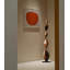Statue minimaliste en bois pour plancher, design organique vertical incurvé