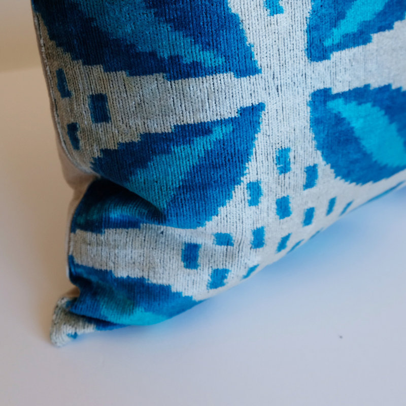 Coussin en soie Kara, Ikat rose / orange, 20" x 20"