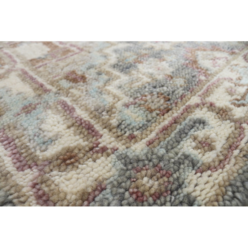 Oriental Area Rug in Gray