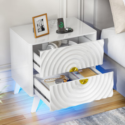 Table de chevet 23 tiroirs l 23,6 po avec prises intégrées et lumière à capteur humain