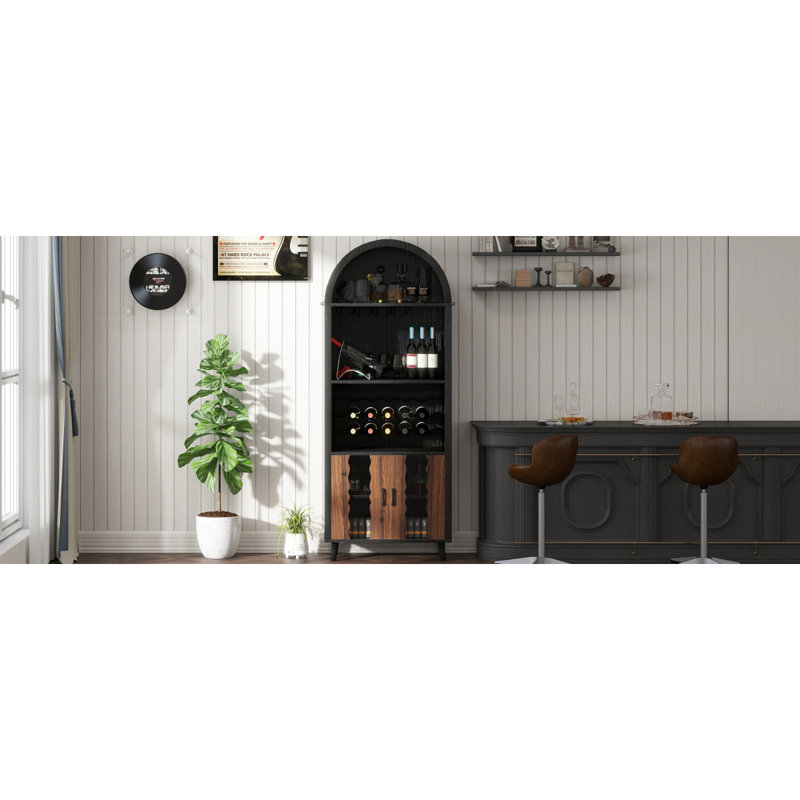 Armoire à vin arquée 71 po Farmhouse